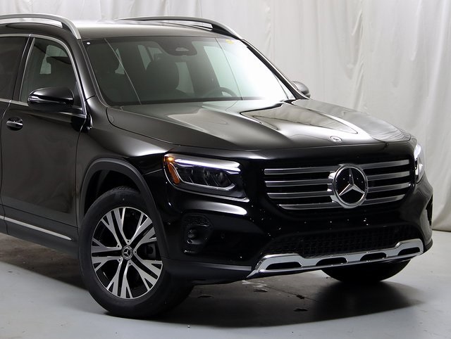 2025 Mercedes Benz GLB 250 4MATIC photo 2