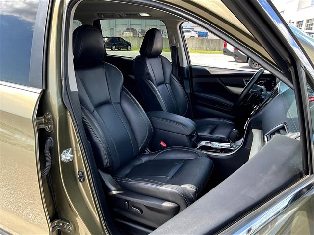 2022 Subaru Ascent Limited photo 10