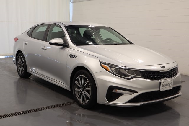 2019 Kia Optima LX photo 2