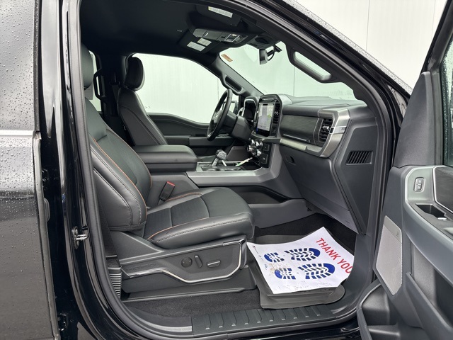 2024 Ford F-150 Lariat photo 2