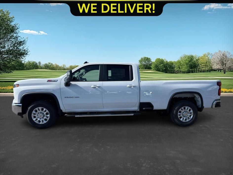 2026 Chevrolet Silverado 3500HD LT photo 2