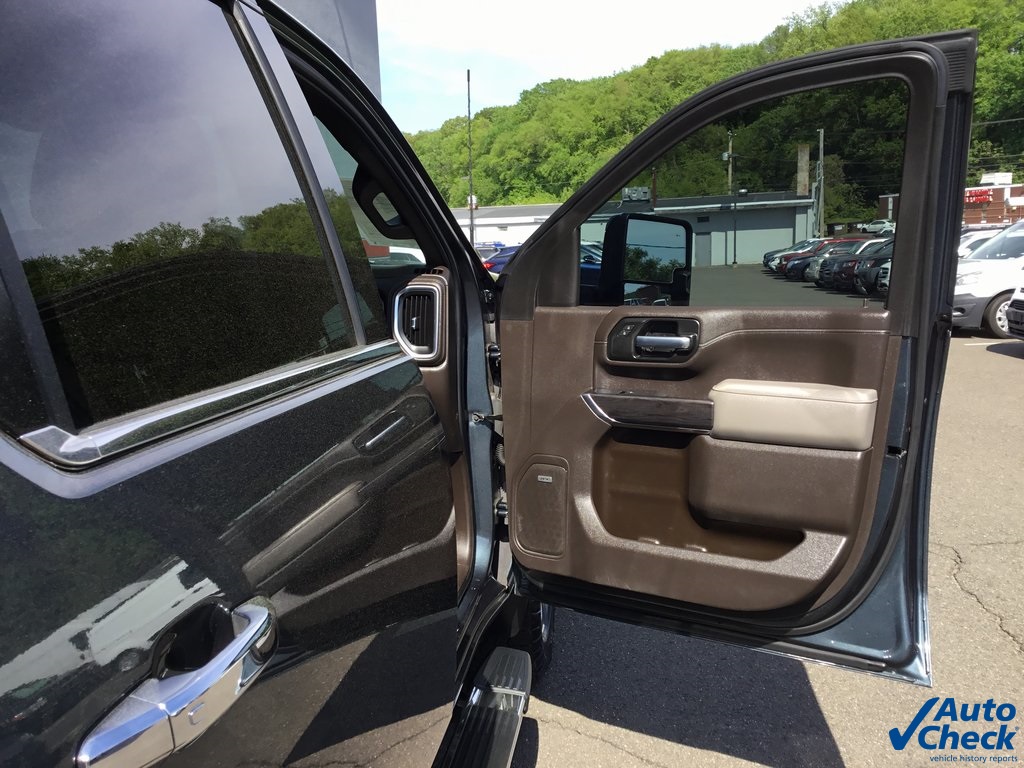 2020 Chevrolet Silverado 3500HD LTZ photo 38