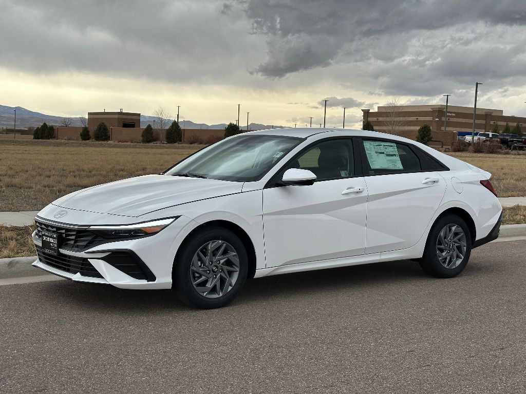 2025 Hyundai Elantra Blue