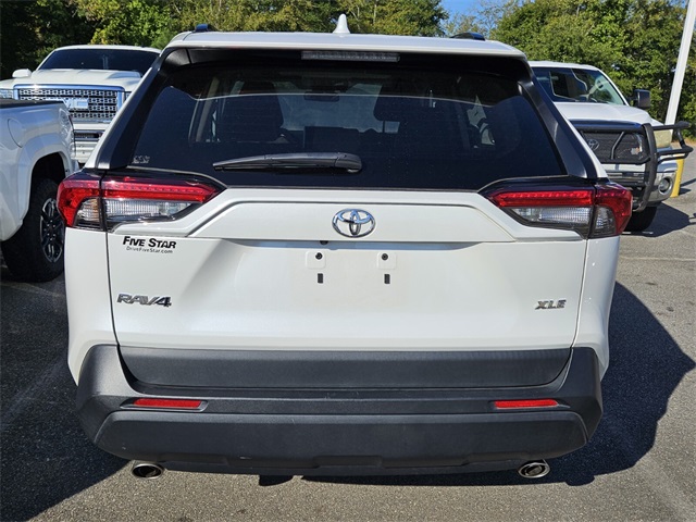 2023 Toyota RAV4 XLE Premium photo 5