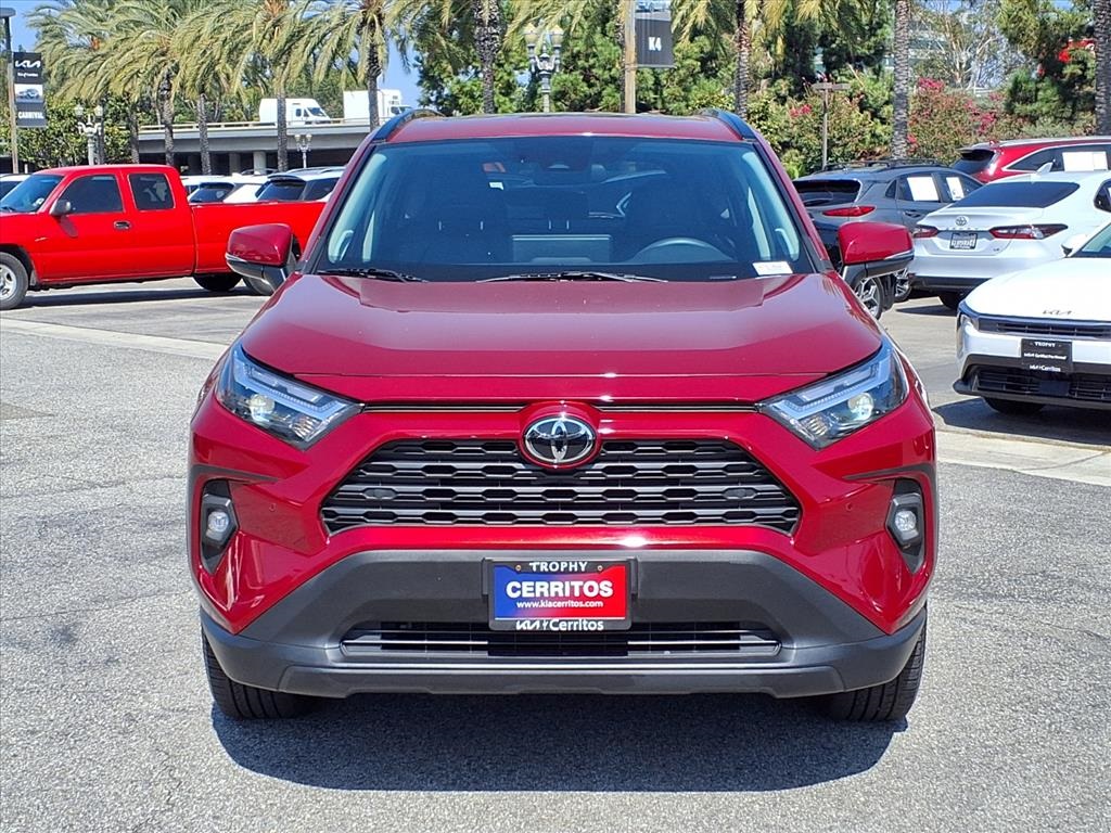 2024 Toyota RAV4 XLE Premium photo 4
