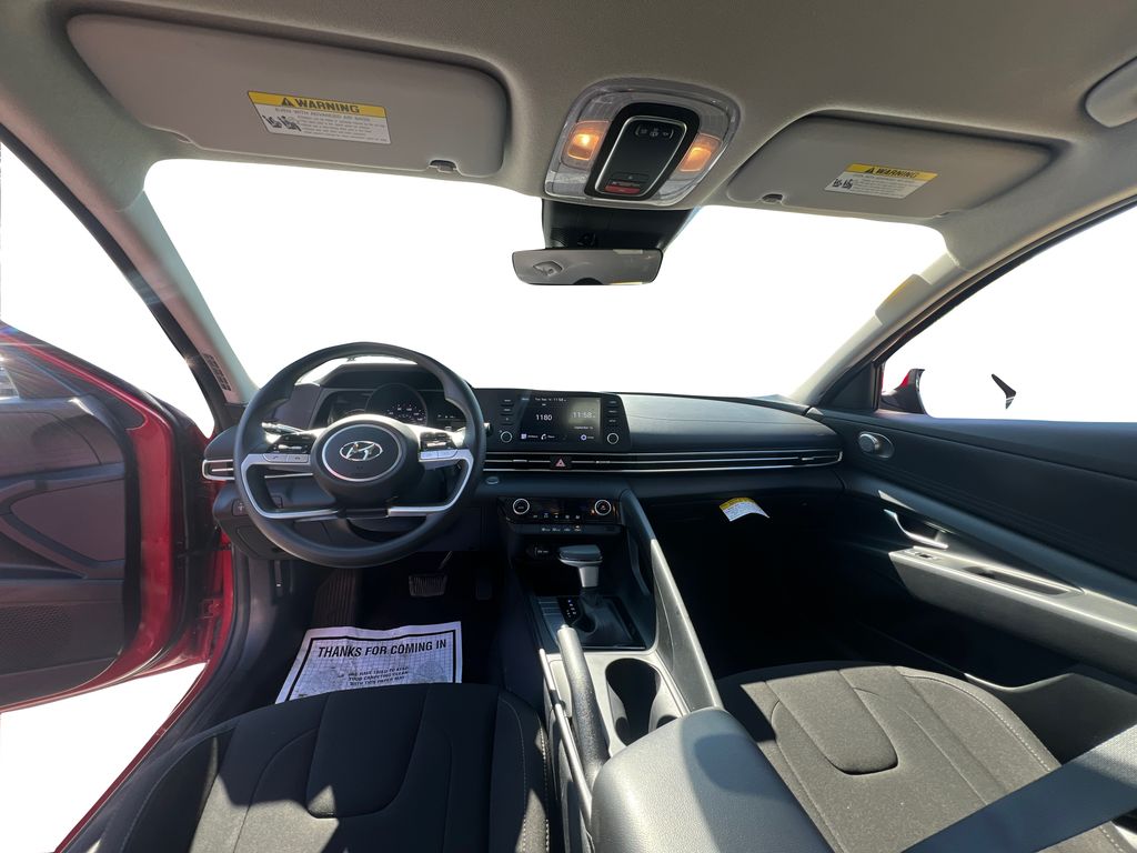 2023 Hyundai Elantra SEL photo 15