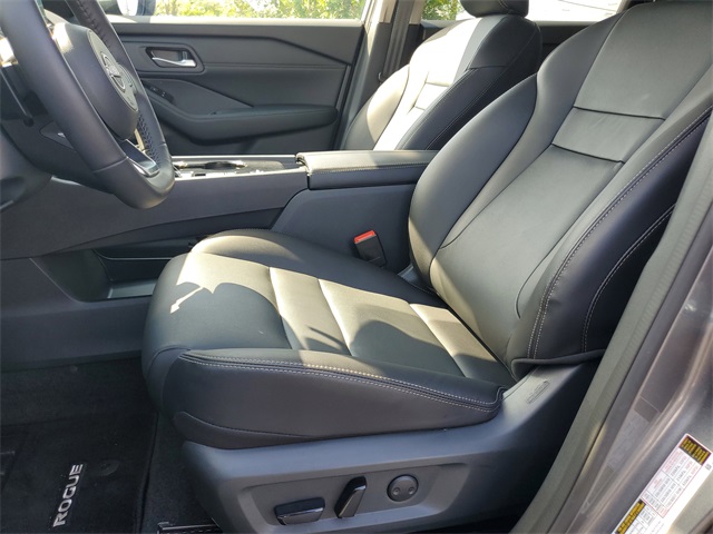 2024 Nissan Rogue SL photo 17