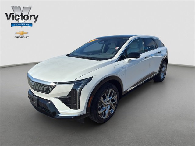 2025 Cadillac Optiq Luxury photo 3