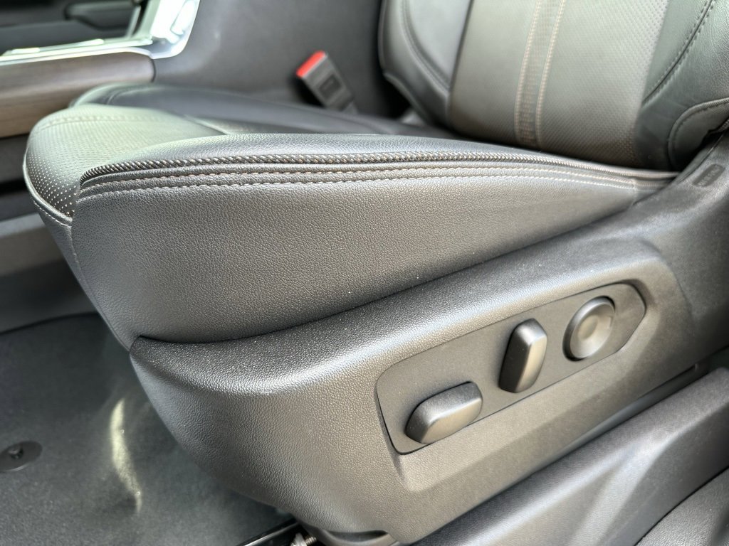 2025 Chevrolet Silverado 2500HD High Country photo 27