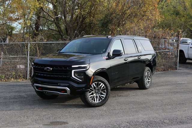 2025 Chevrolet Suburban Z71's photo