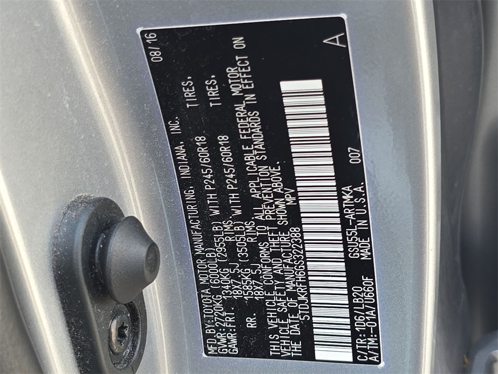 2020 Toyota Highlander Hybrid XLE photo 14