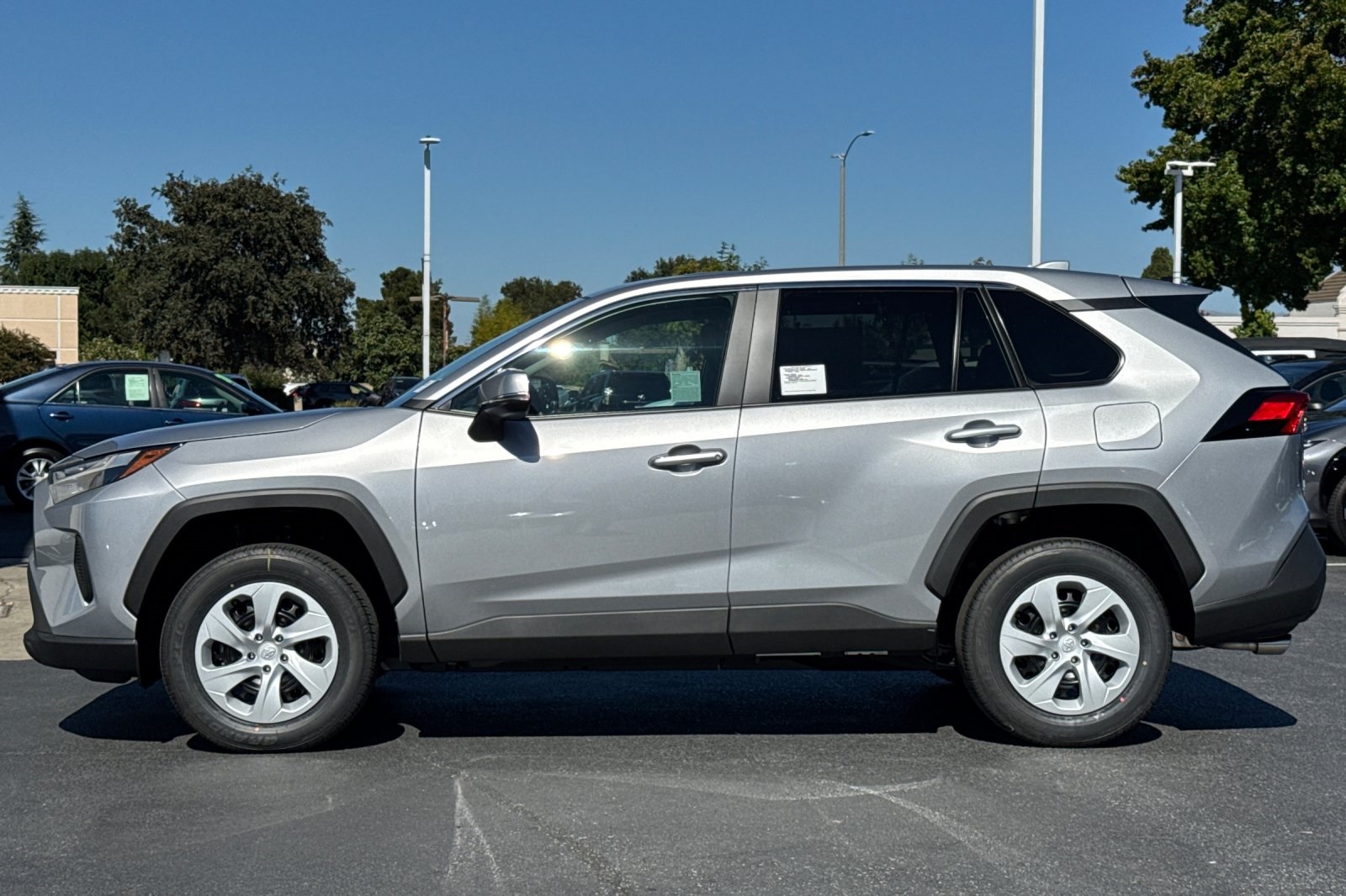 2025 Toyota RAV4 LE photo 2