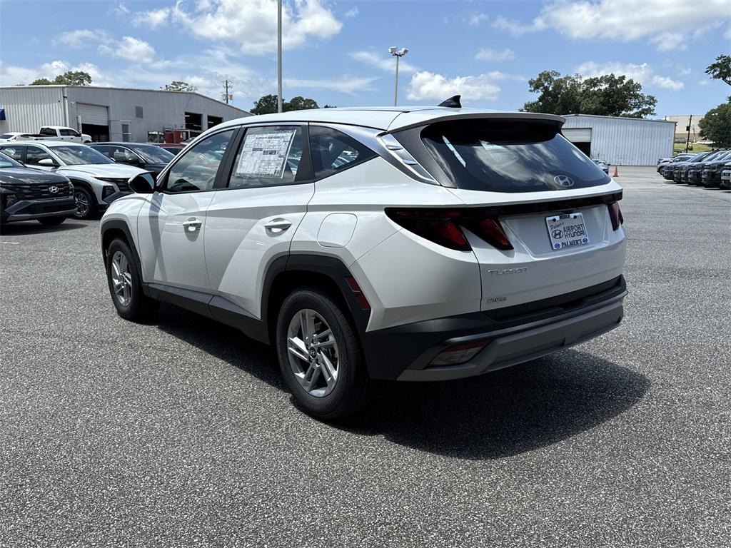 2025 Hyundai Tucson SE photo 4