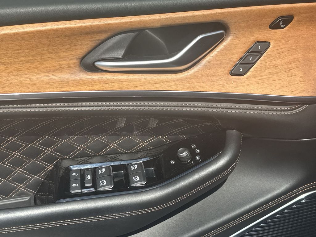 2022 Jeep Grand Cherokee Summit Reserve 4xe photo 15
