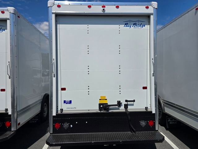 2024 Chevrolet Express Cutaway 3500 Work Van photo 4