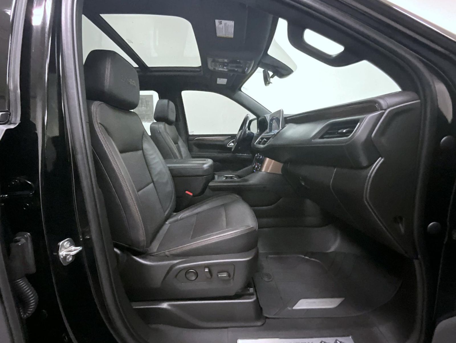 2022 Chevrolet Tahoe High Country photo 14