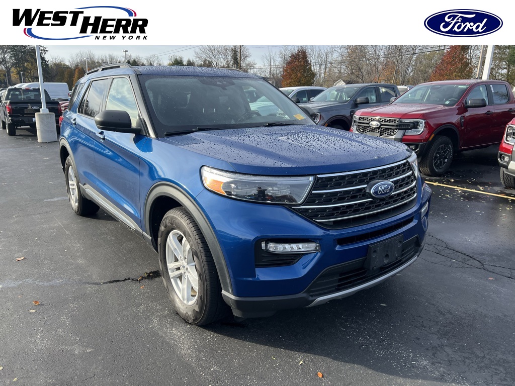 2022 Ford Explorer XLT's photo