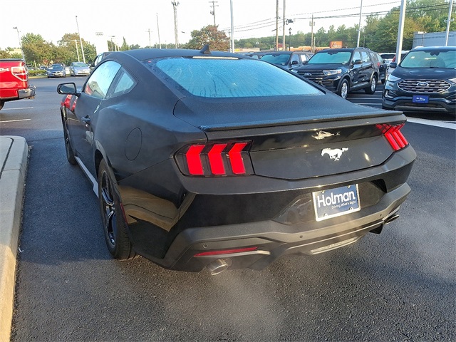 2025 Ford Mustang EcoBoost Premium photo 4