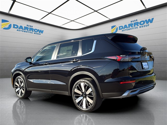 2025 Mitsubishi Outlander SE photo 3