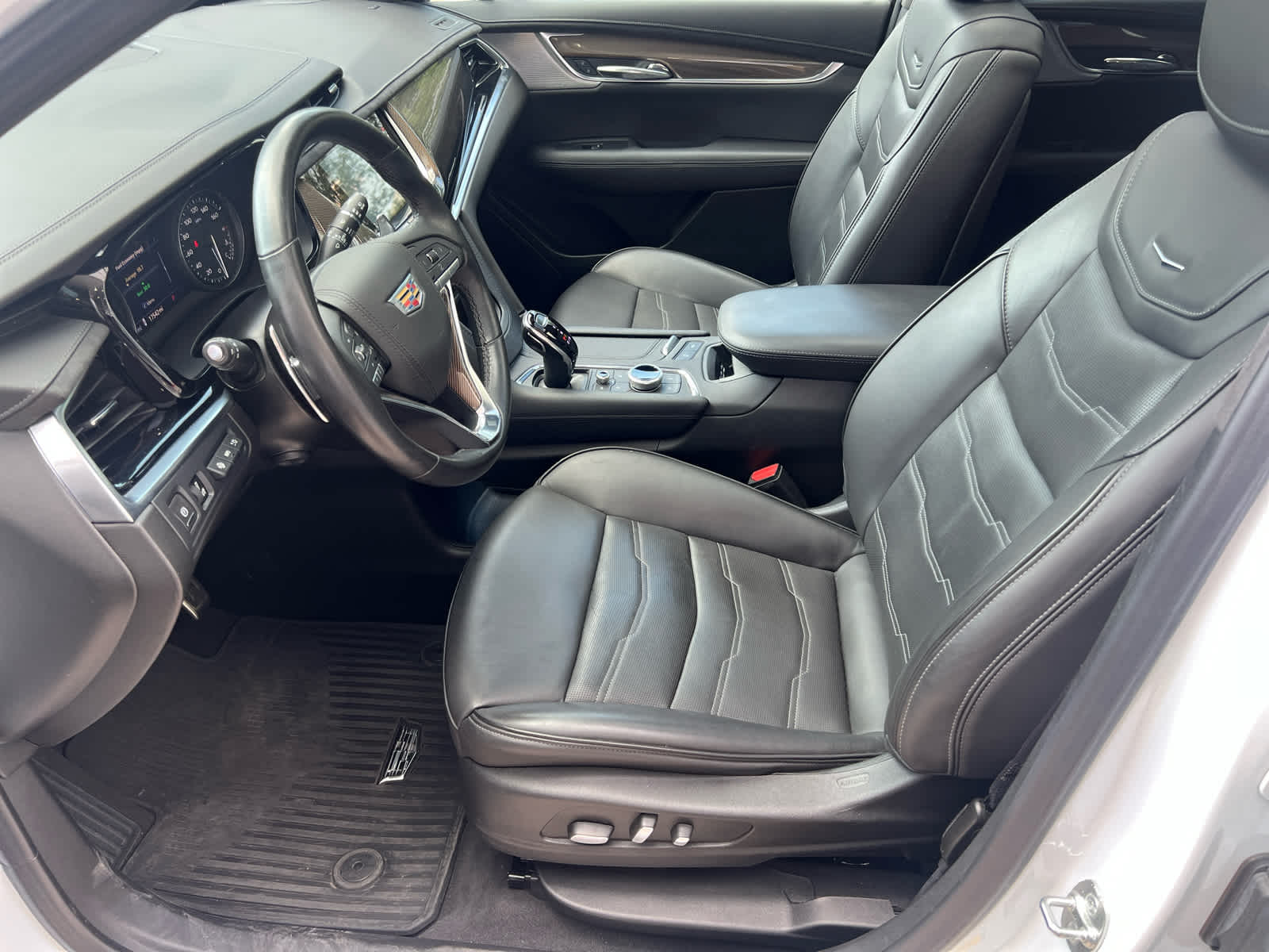 2024 Cadillac XT6 Sport photo 10