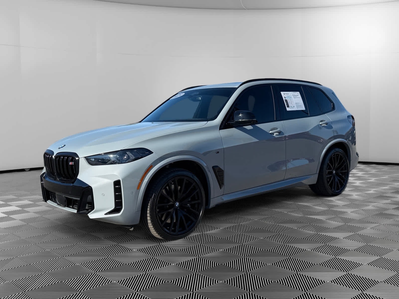 2025 BMW X5 M60i's photo