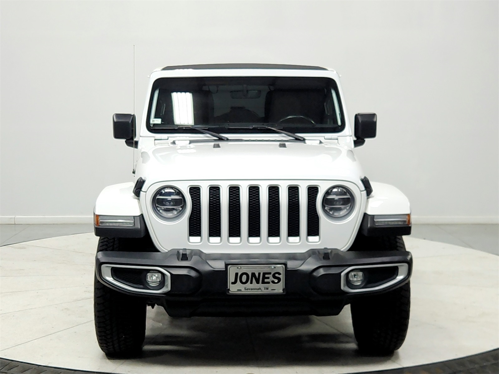 2021 Jeep Wrangler Unlimited Sahara photo 2