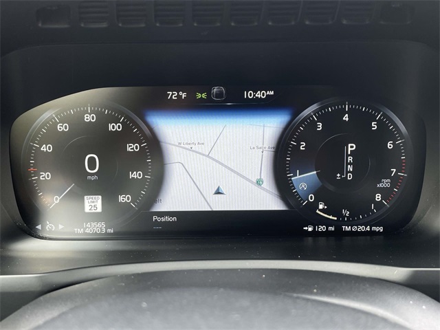 2016 Volvo XC90 T6 Momentum photo 33