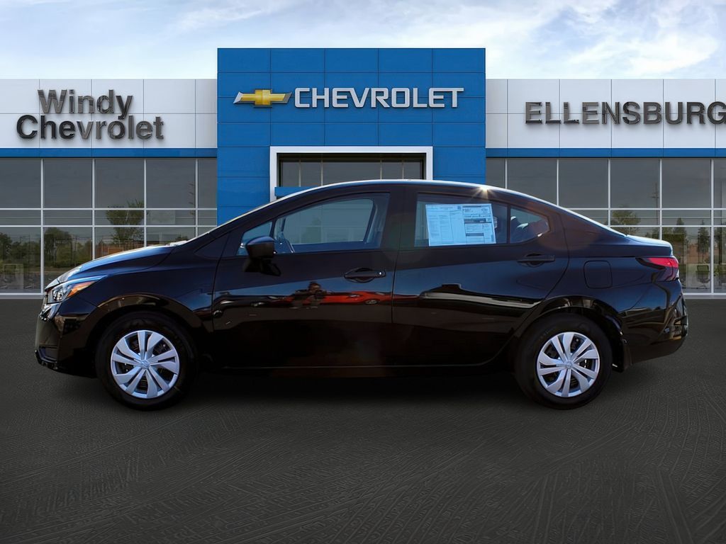 2025 Nissan Versa S photo 4