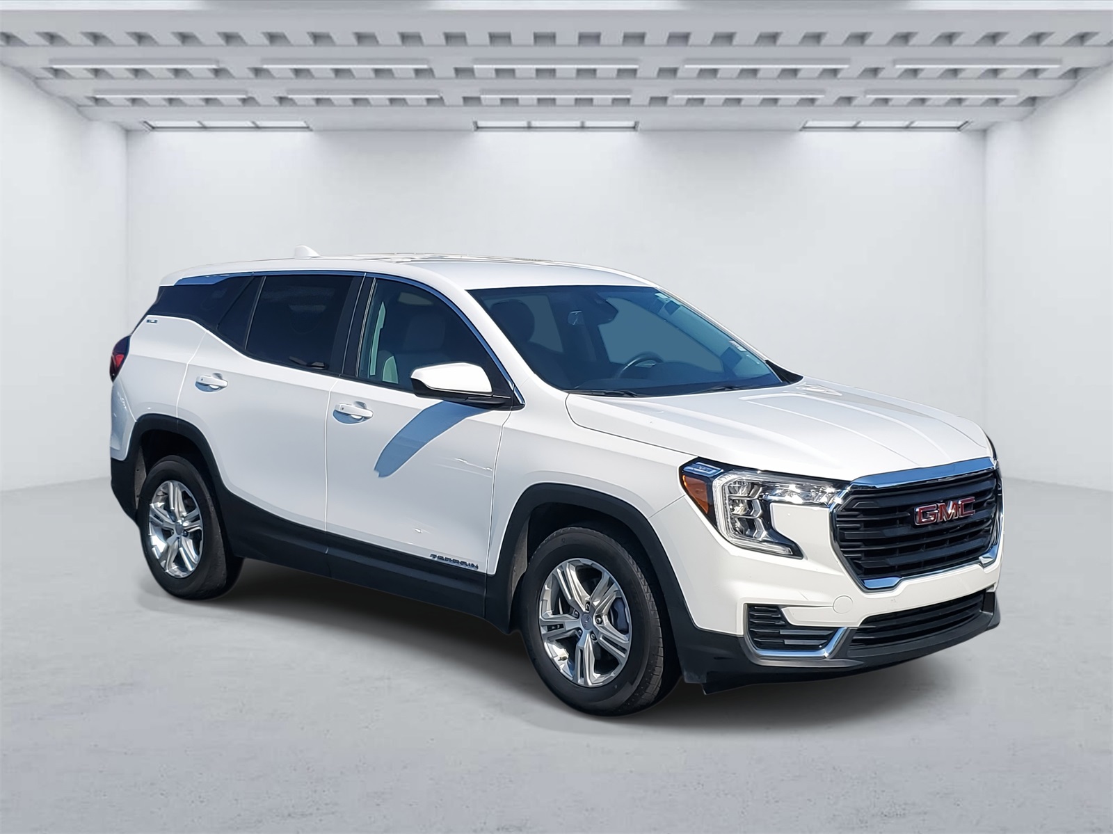 2024 GMC Terrain SLE's photo