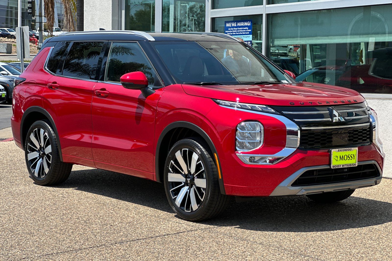 2025 Mitsubishi Outlander SEL photo 2