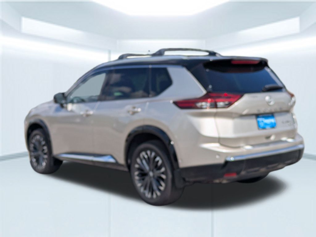 2025 Nissan Rogue Platinum photo 2