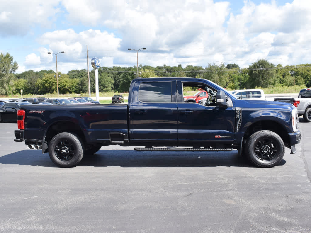 2024 Ford F-350 XLT photo 12