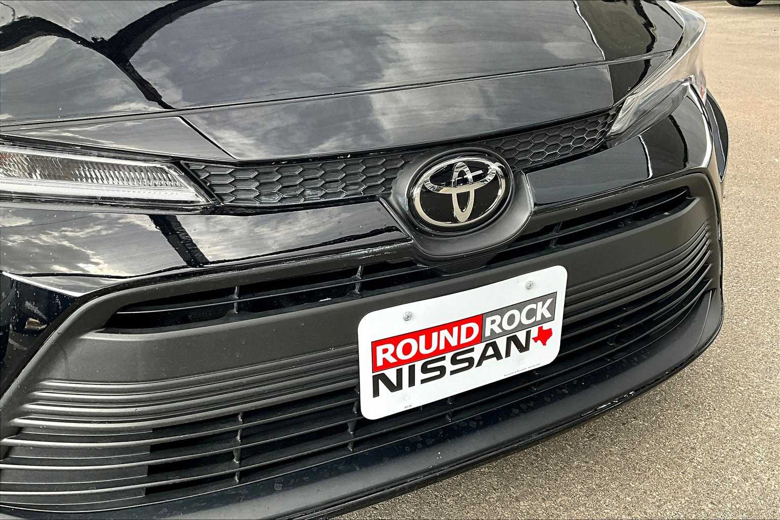 2023 Toyota Corolla LE photo 24