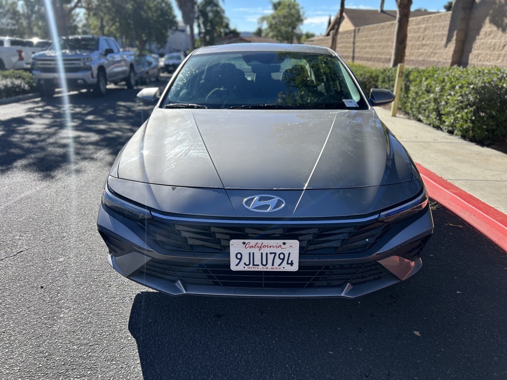 2024 Hyundai Elantra SEL photo 4