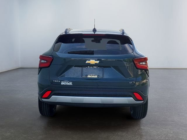 2025 Chevrolet Trax LT photo 4