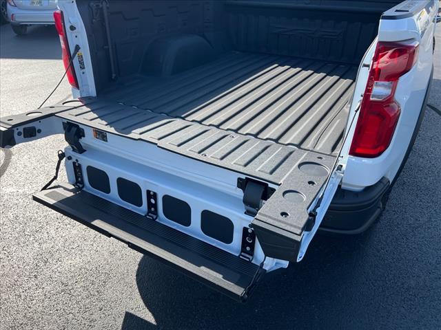 2024 Chevrolet Silverado 1500 ZR2 photo 2