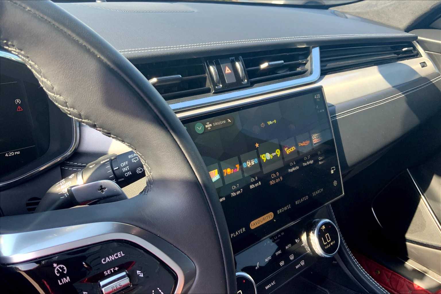 2024 Jaguar F-PACE P250 R-Dynamic S photo 24