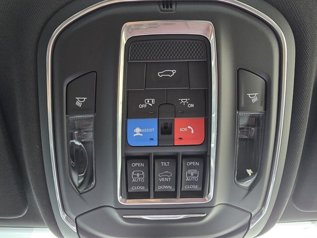 2025 Jeep Grand Cherokee Limited photo 12