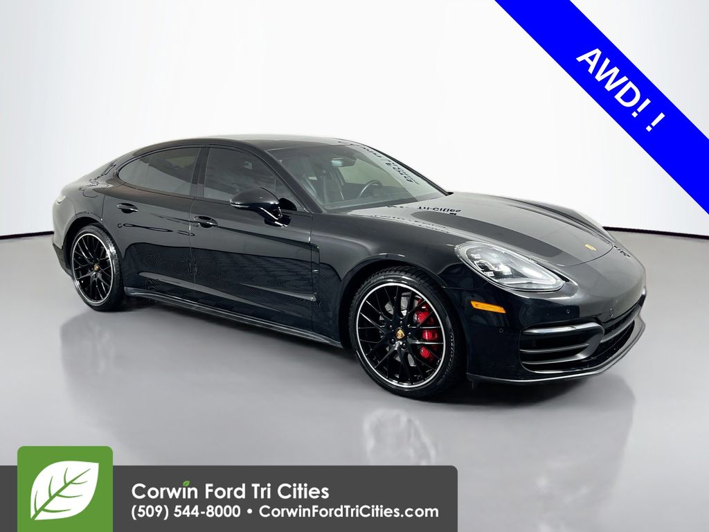 2021 Porsche Panamera S's photo
