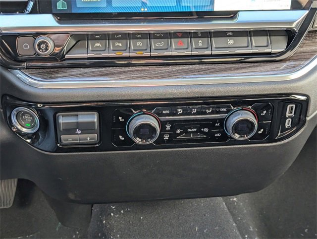 2025 Chevrolet Silverado 1500 LT photo 13