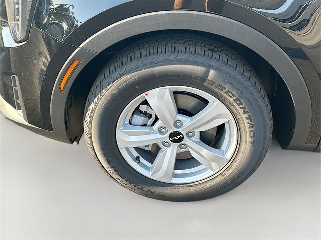 2025 Kia Sorento LX photo 26