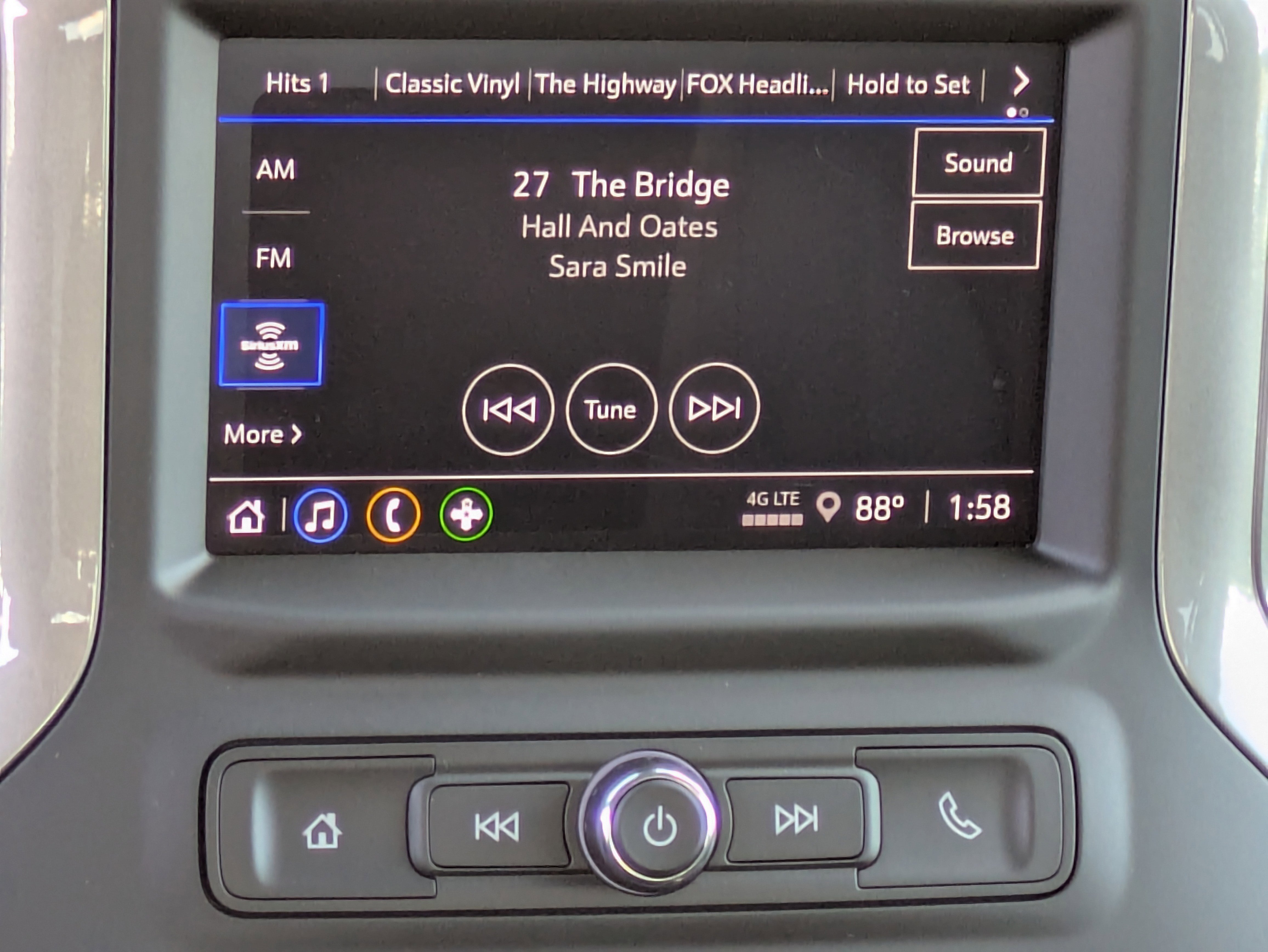 2026 Chevrolet Silverado 2500HD Custom photo 4