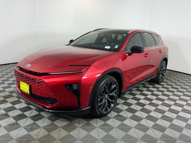 2025 Toyota Crown Signia Limited photo 2