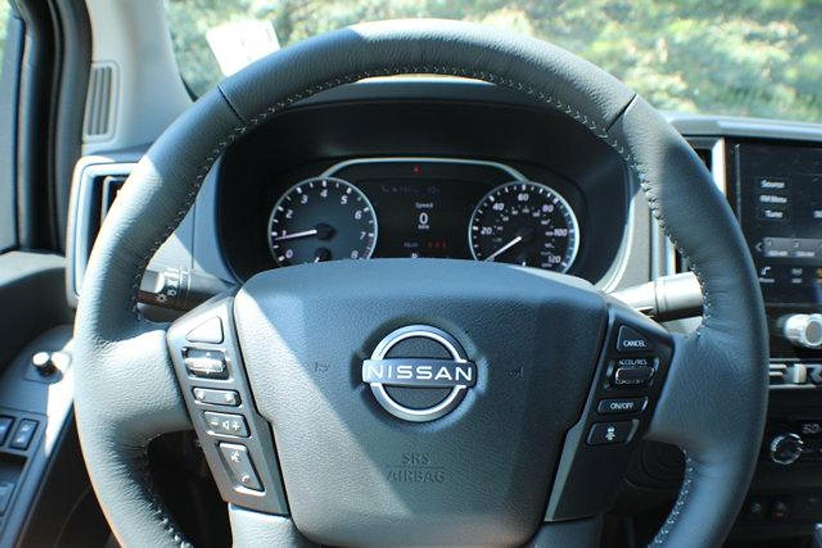 2026 Nissan Frontier SV photo 5