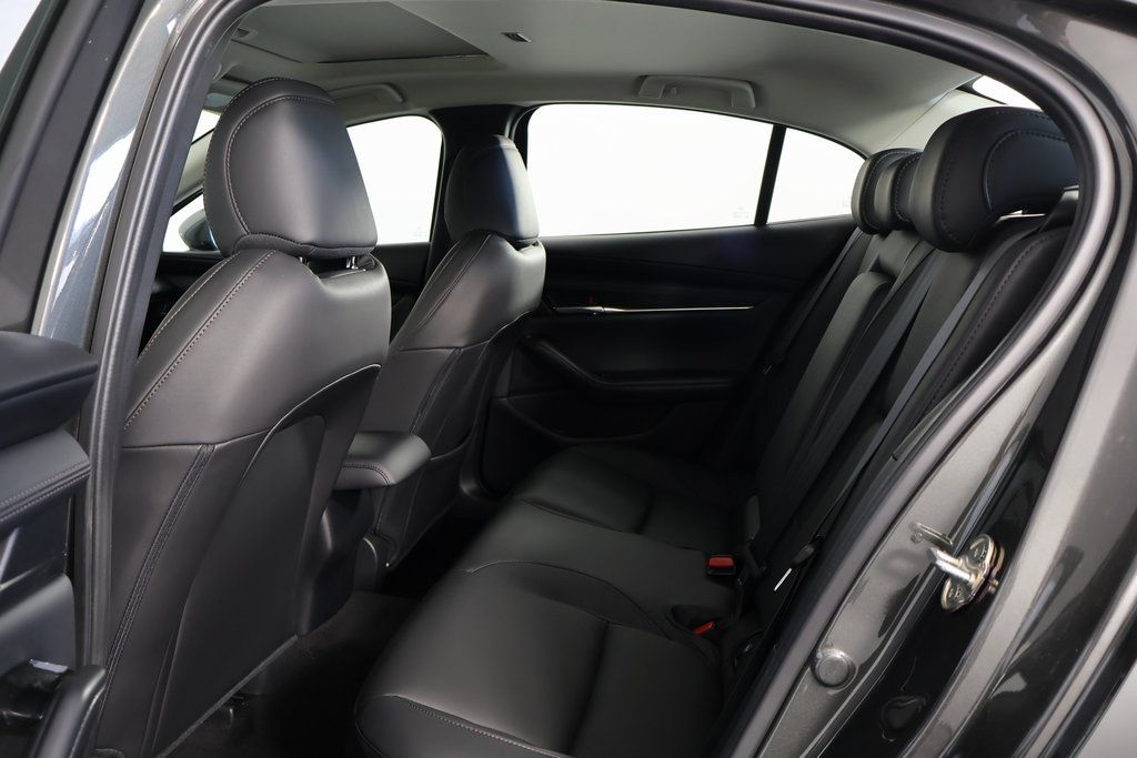 2025 Mazda Mazda3 2.5 s Preferred photo 6