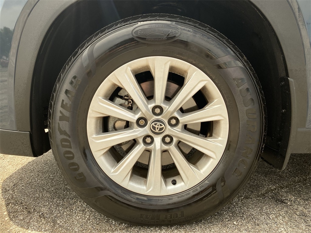 2024 Toyota Grand Highlander XLE photo 17