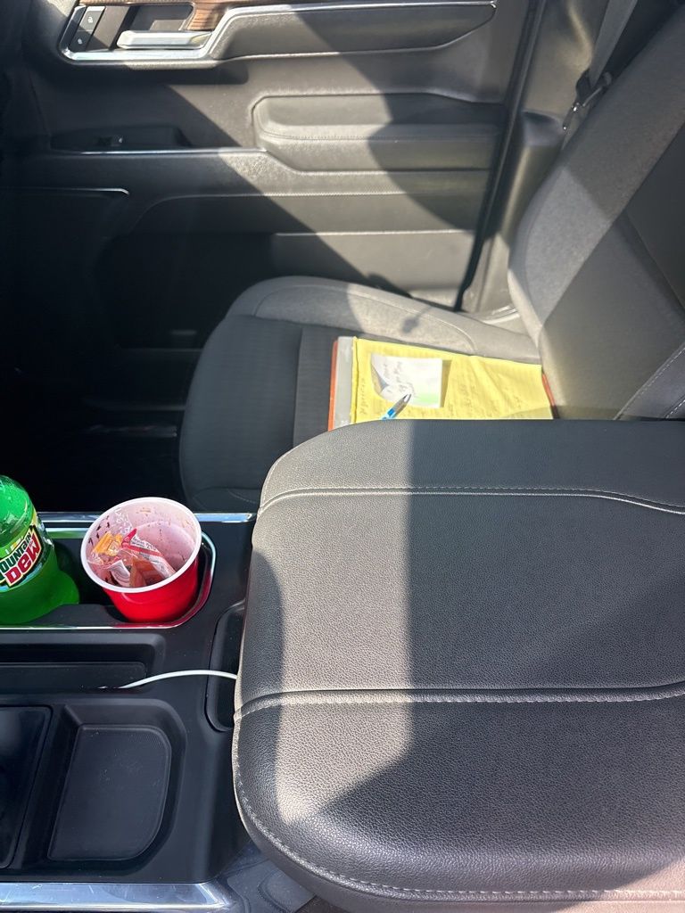 2024 Chevrolet Silverado 1500 RST photo 4