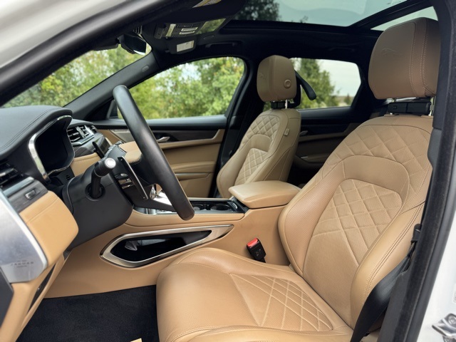 2023 Jaguar F-PACE P250 S photo 12