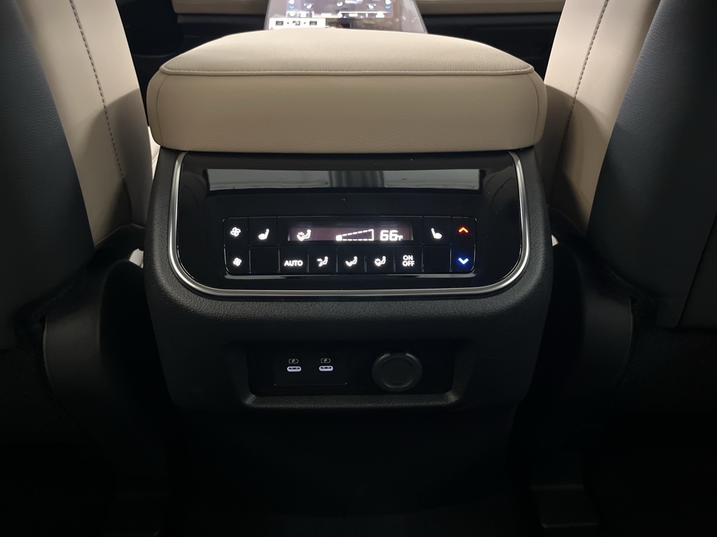 2025 Infiniti QX80 Pure photo 25