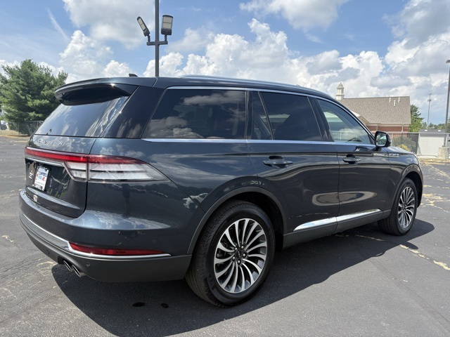 2022 Lincoln Aviator Reserve photo 3